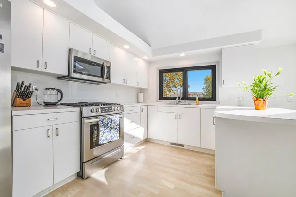 $445,000 | 1875 Wedgefield Court Southeast, Unit 37, Caledonia, MI 49316