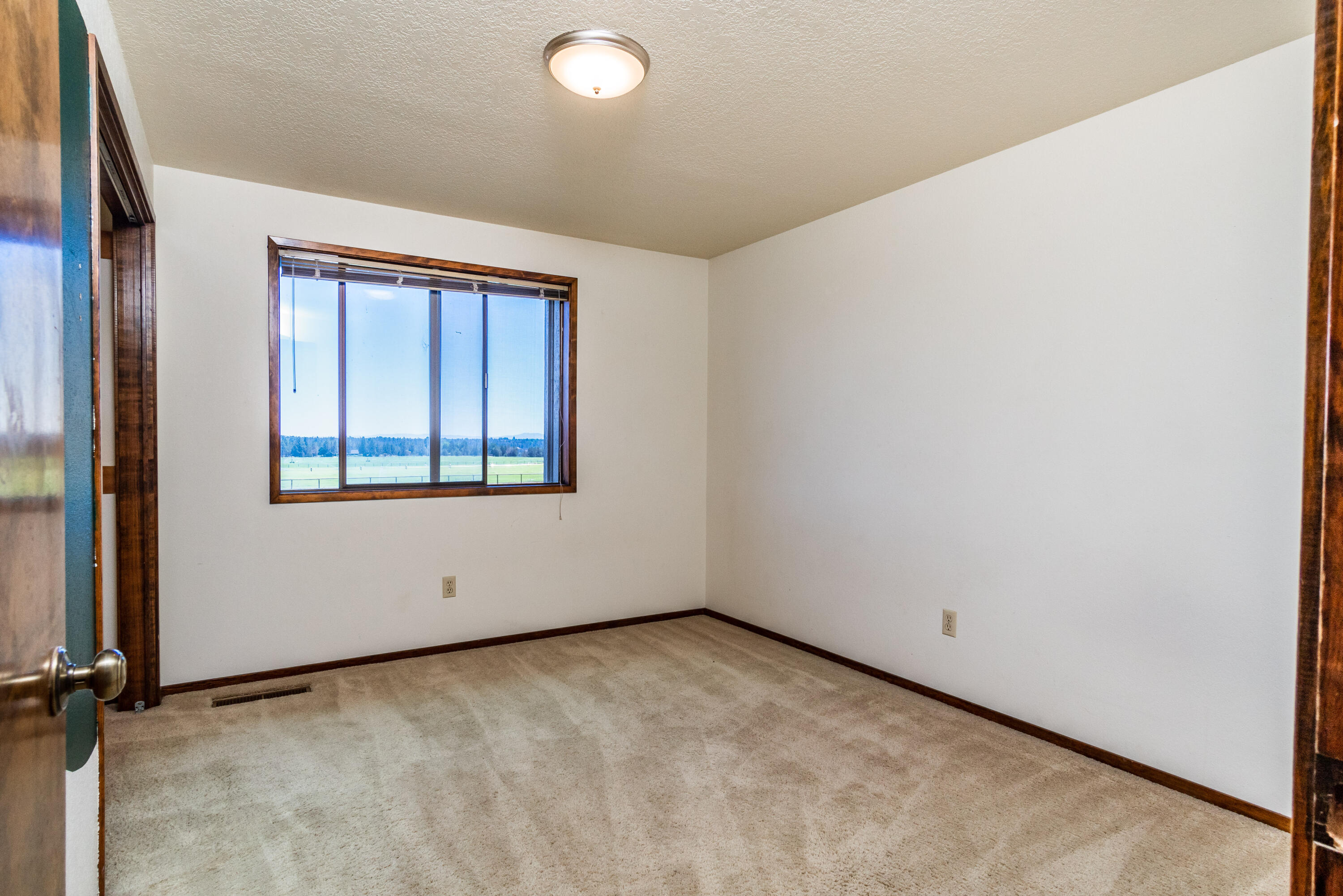 65070 Gerking Market Road Bend, OR 97703 - Photo 27 of 45 All bedrooms upstairs