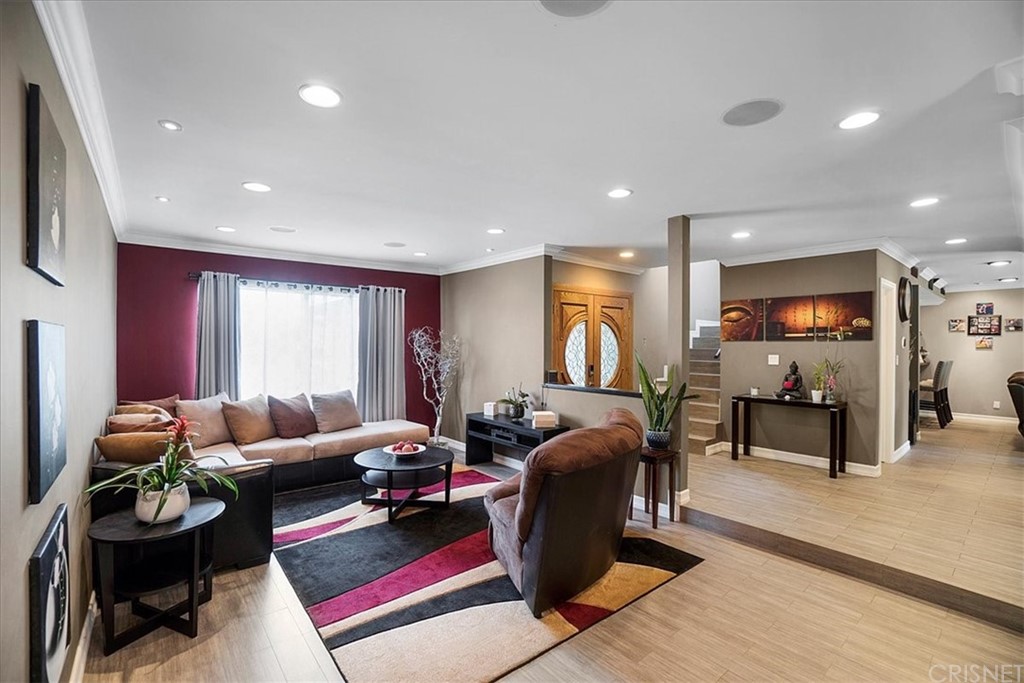 20241 Baltar Street Winnetka, CA 91306 - Photo 2 of 26