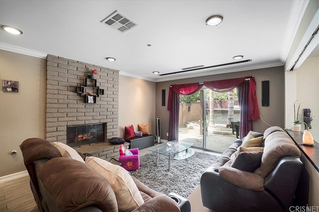 20241 Baltar Street Winnetka, CA 91306 - Photo 8 of 26