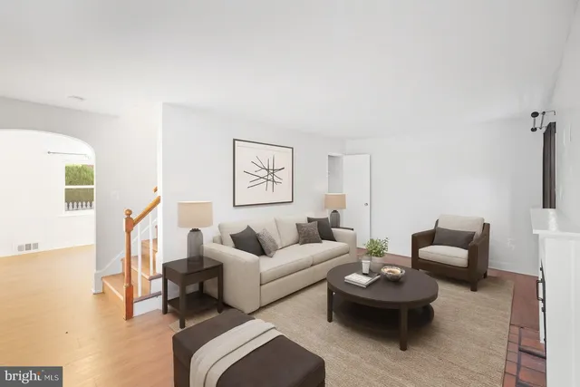 $825,000 | 1008 North Roosevelt Street, Arlington, VA 22205