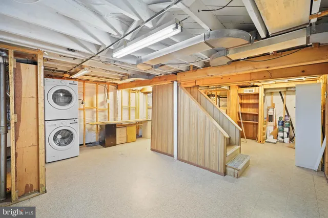 $825,000 | 1008 North Roosevelt Street, Arlington, VA 22205