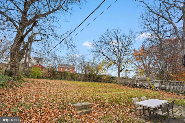 $825,000 | 1008 North Roosevelt Street, Arlington, VA 22205