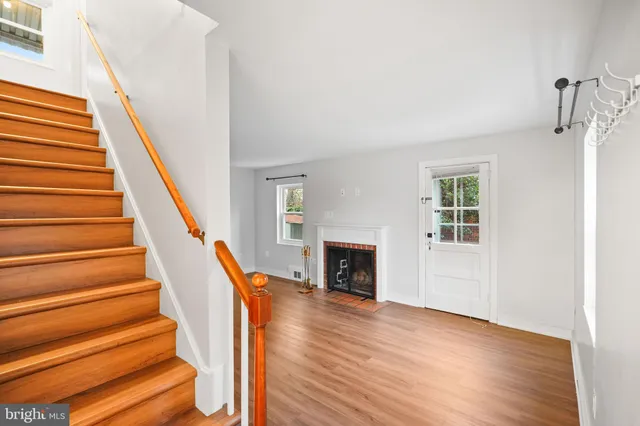 $825,000 | 1008 North Roosevelt Street, Arlington, VA 22205