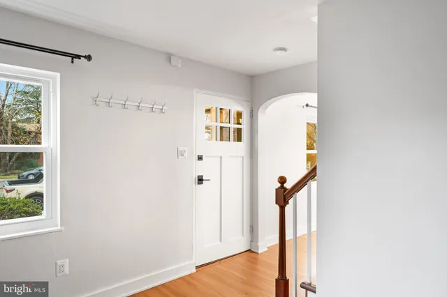 $825,000 | 1008 North Roosevelt Street, Arlington, VA 22205