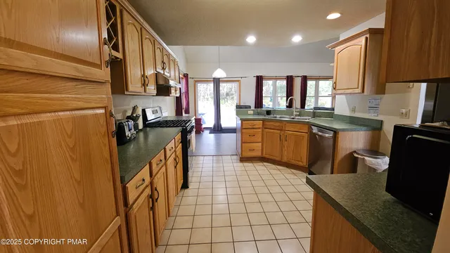 $650,000 | 421 Fitzgerald Place, Tobyhanna, PA 18466