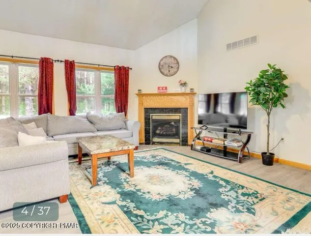 $650,000 | 421 Fitzgerald Place, Tobyhanna, PA 18466