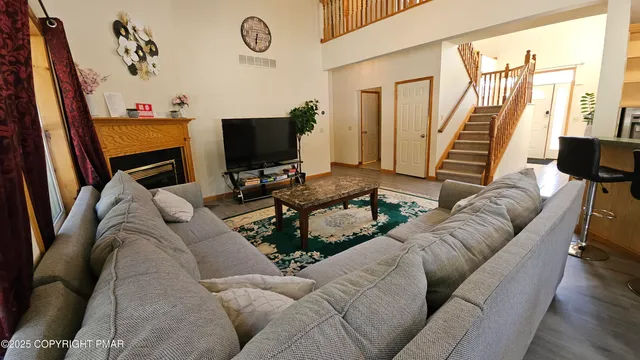 $650,000 | 421 Fitzgerald Place, Tobyhanna, PA 18466