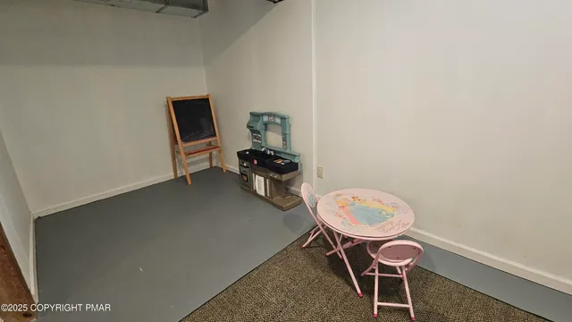 $650,000 | 421 Fitzgerald Place, Tobyhanna, PA 18466