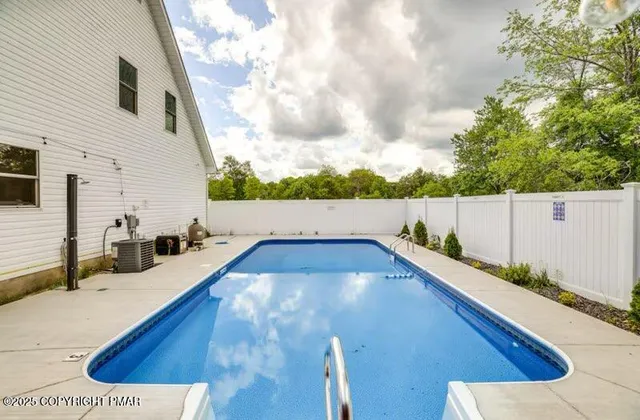 $650,000 | 421 Fitzgerald Place, Tobyhanna, PA 18466