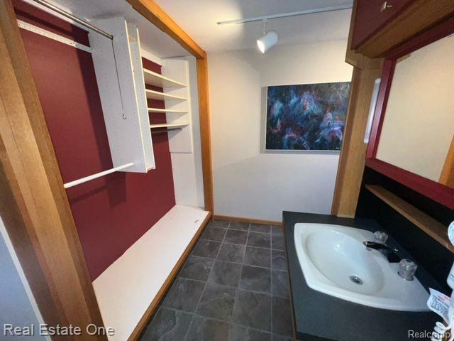 4845 Arrowhead Road West Bloomfield, MI 48323 - Photo 40 of 74 Gallery Image 40