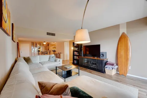 $625,000 | 4900 Rosehedge Drive, Unit 208, La Mesa, CA 91942