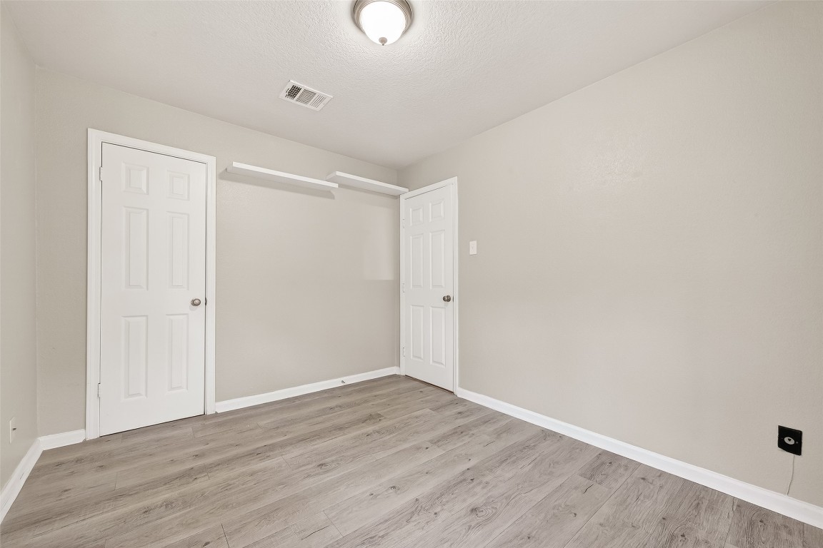 1619 Ashway Street Conroe, TX 77385 - Photo 17 of 40 Alternate view of the front secondary room