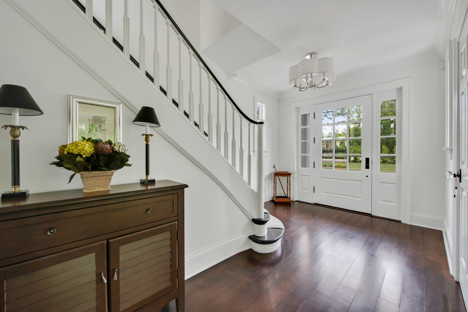 36 Hibbard Road Winnetka, IL 60093 - Photo 3 of 31 a view of entryway and hall with wooden floor