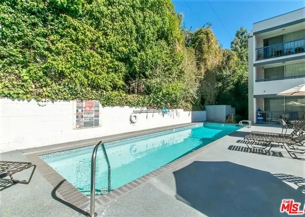 $6,900 | 8535 North W Knoll Drive, Unit 212, West Hollywood, CA 90069