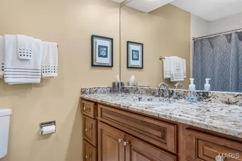 $975,000 | 231 Pennington Lane, Clarkson Valley, MO 63005