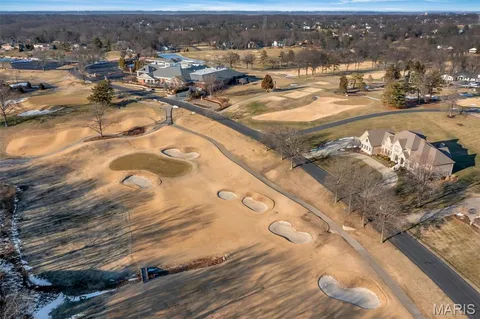 $975,000 | 231 Pennington Lane, Clarkson Valley, MO 63005