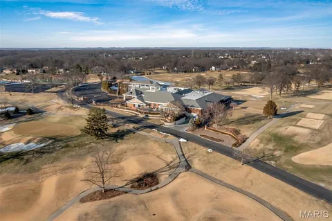 $975,000 | 231 Pennington Lane, Clarkson Valley, MO 63005