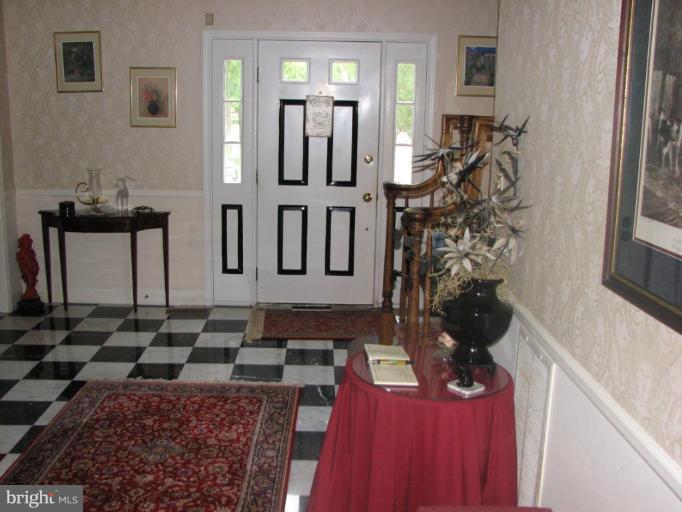 1713 Perseus Road Cambridge, MD 21613 - Photo 9 of 30 Entrance / Foyer