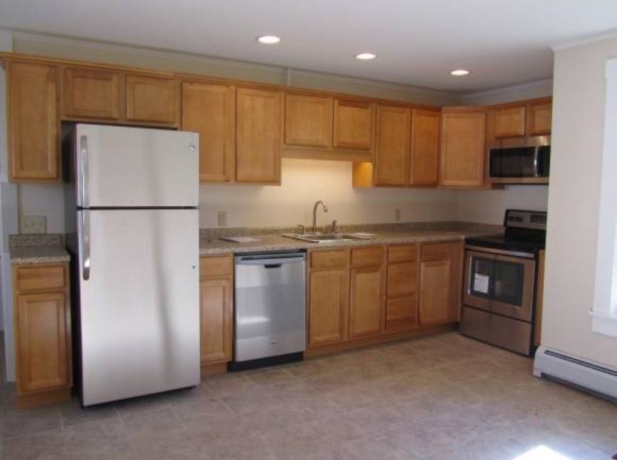 84 Carpenter Street Keene, NH 03431 - Photo 3 of 9