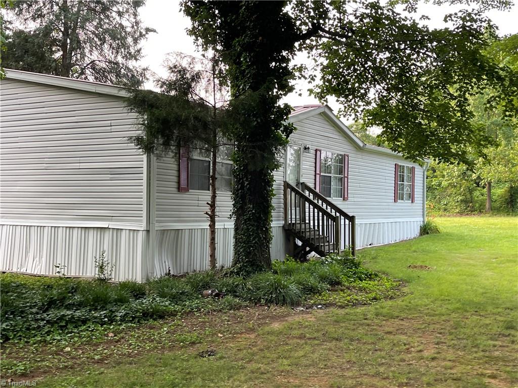 1834 Light Road Thomasville, NC 27360 - Photo 1 of 9