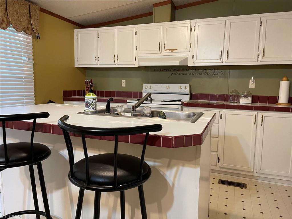 1834 Light Road Thomasville, NC 27360 - Photo 5 of 9