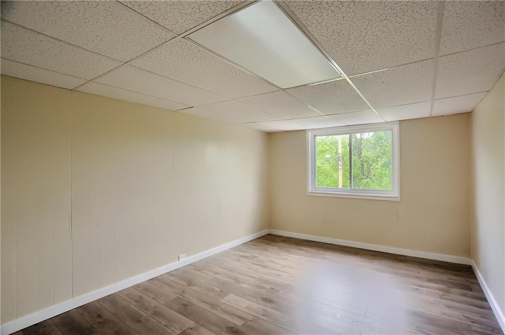 19 Shaw Avenue McKees Rocks, PA 15136 - Photo 17 of 27