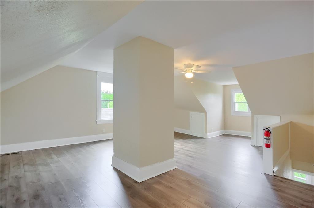 19 Shaw Avenue McKees Rocks, PA 15136 - Photo 23 of 27