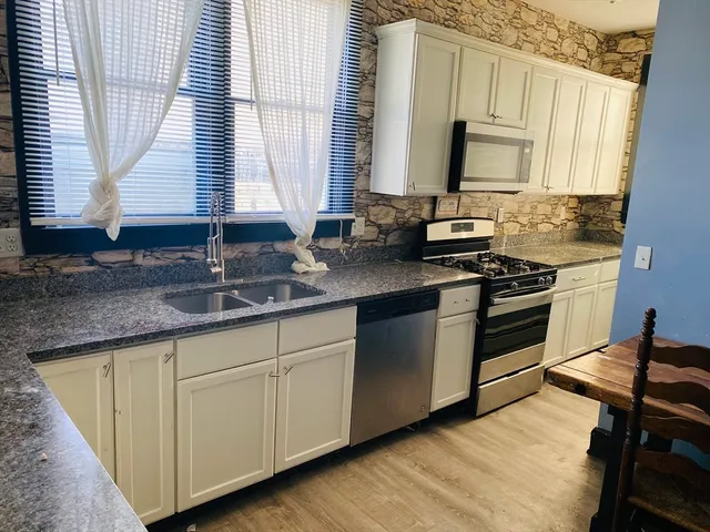 $529,000 | 212 North Street, New Bedford, MA 02740