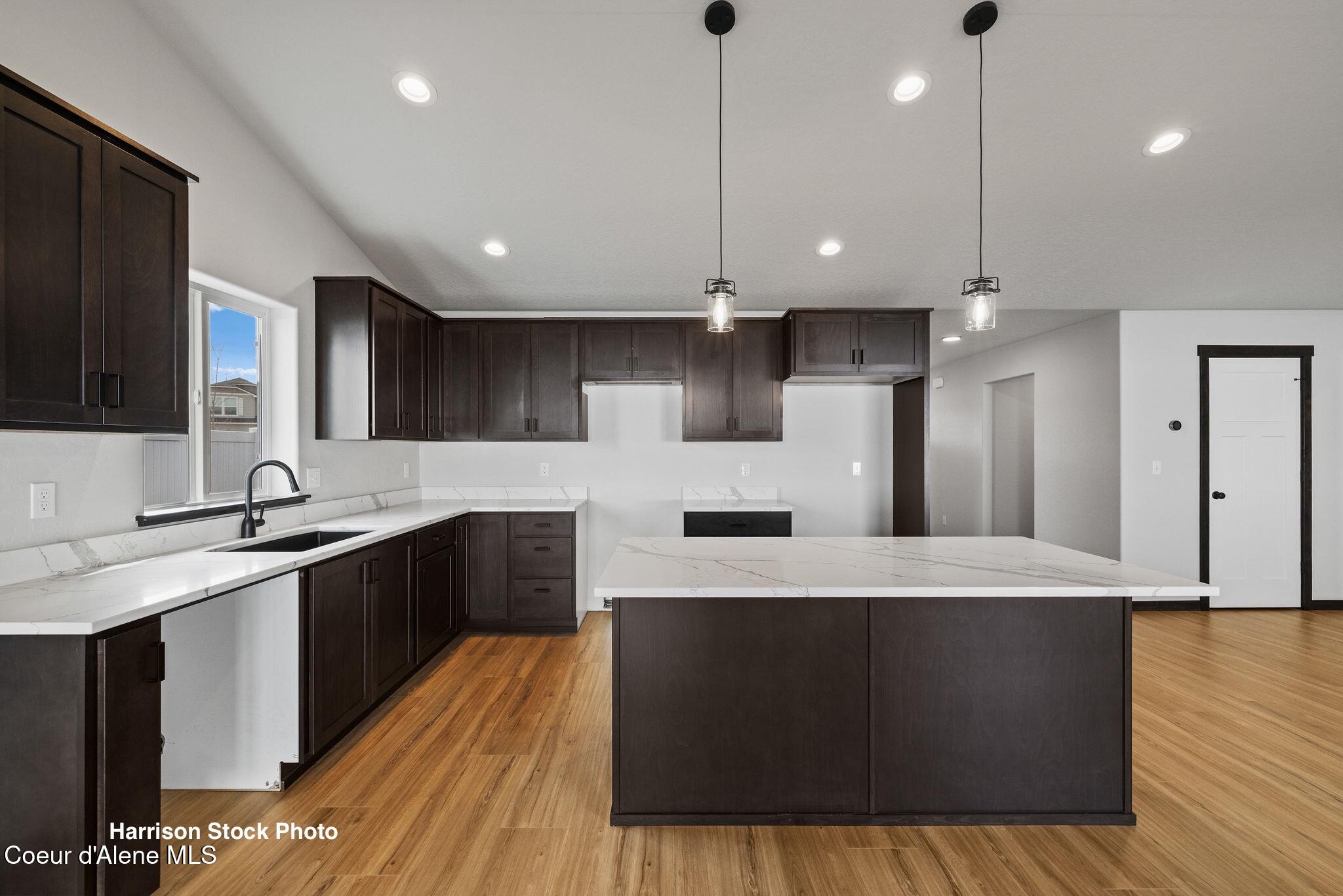 12182 North Lennon Lane Rathdrum, ID 83858 - Photo 7 of 20 Kitchen