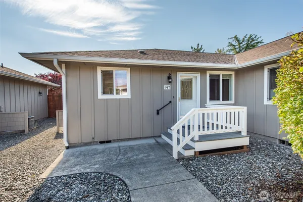 $408,500 | 947 East Cedar Street, Unit 947, Sequim, WA 98382