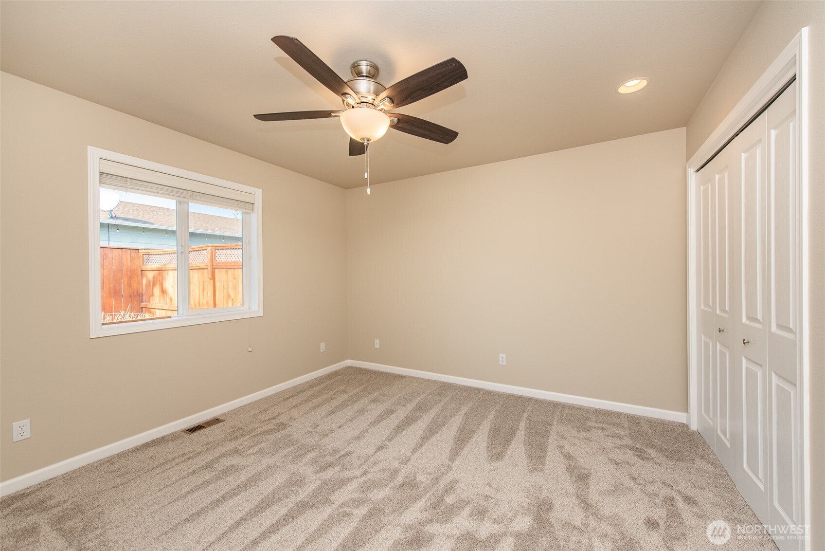 947 East Cedar Street, Unit 947 Sequim, WA 98382 - Photo 15 of 29
