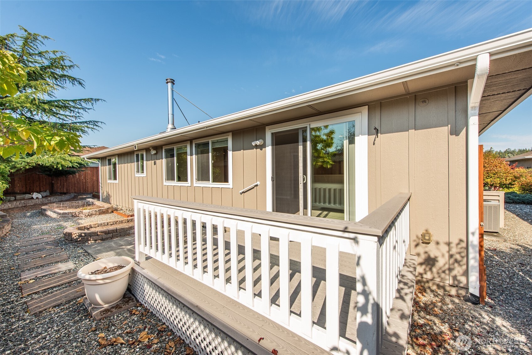947 East Cedar Street, Unit 947 Sequim, WA 98382 - Photo 19 of 29