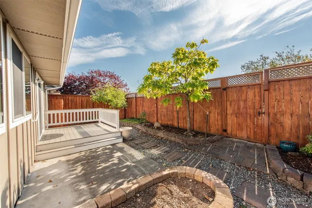 a view of outdoor space