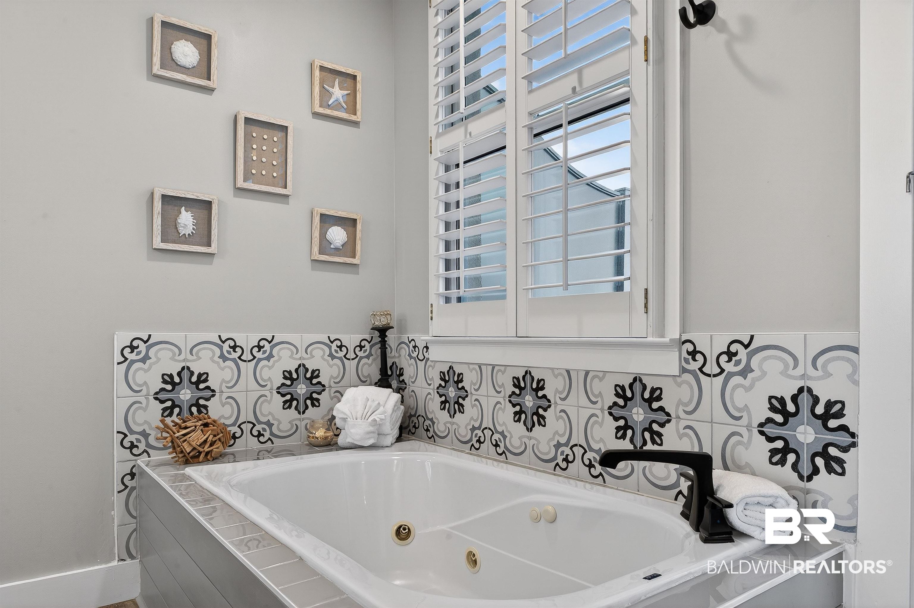 815 Plantation Road, Unit 604 Gulf Shores, AL 36542 - Photo 50 of 86 Ensuite Bath - King Bedroom 1