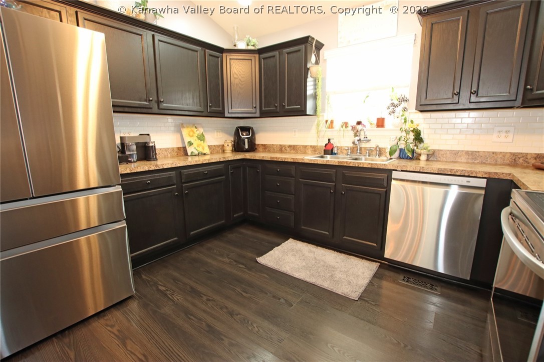 79 Manor Way Winfield, WV 25213 - Photo 28 of 50 Gallery Image 28