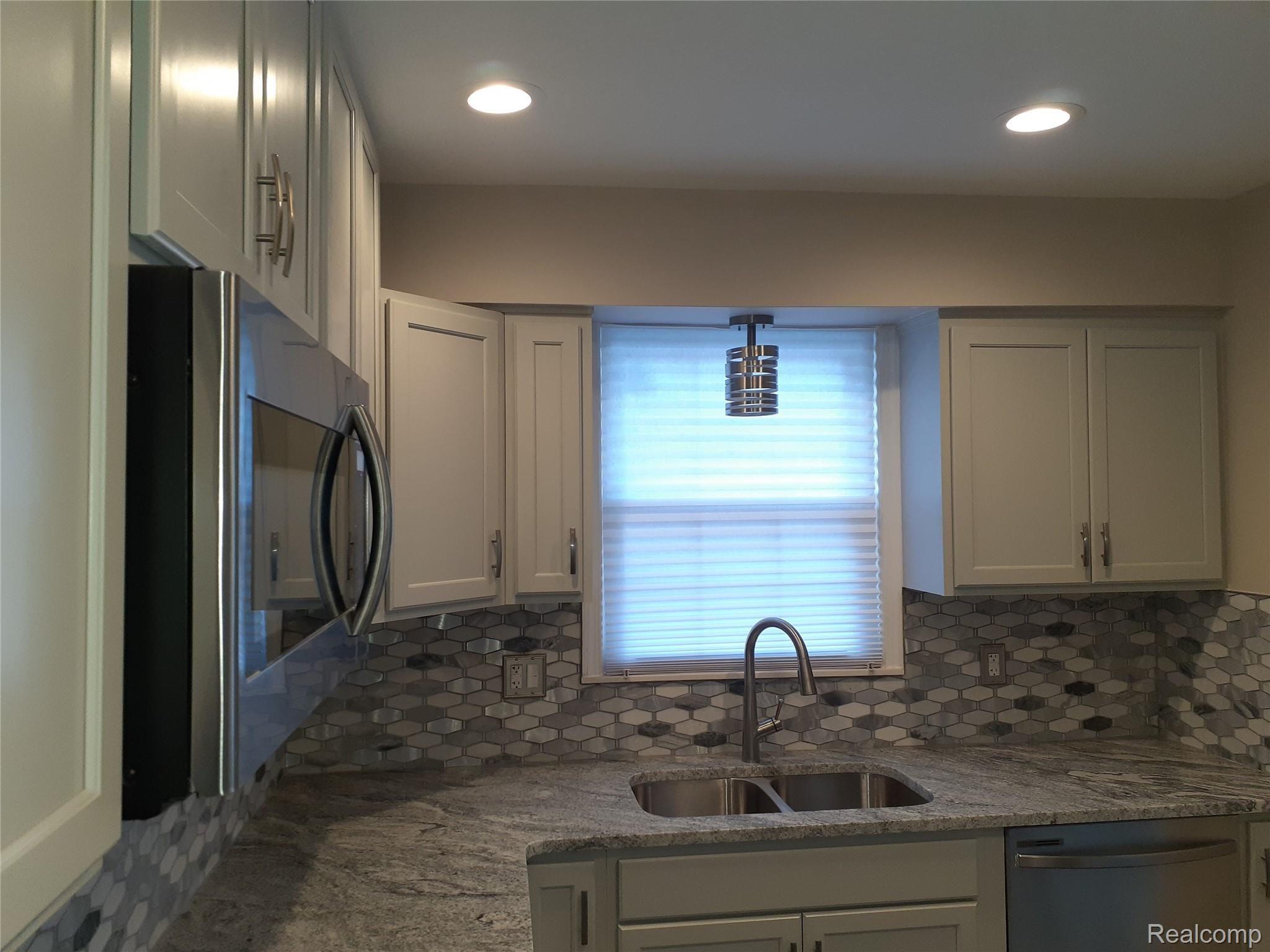 20115 Canterbury Road Detroit, MI 48221 - Photo 29 of 38 20200221_131243.jpg