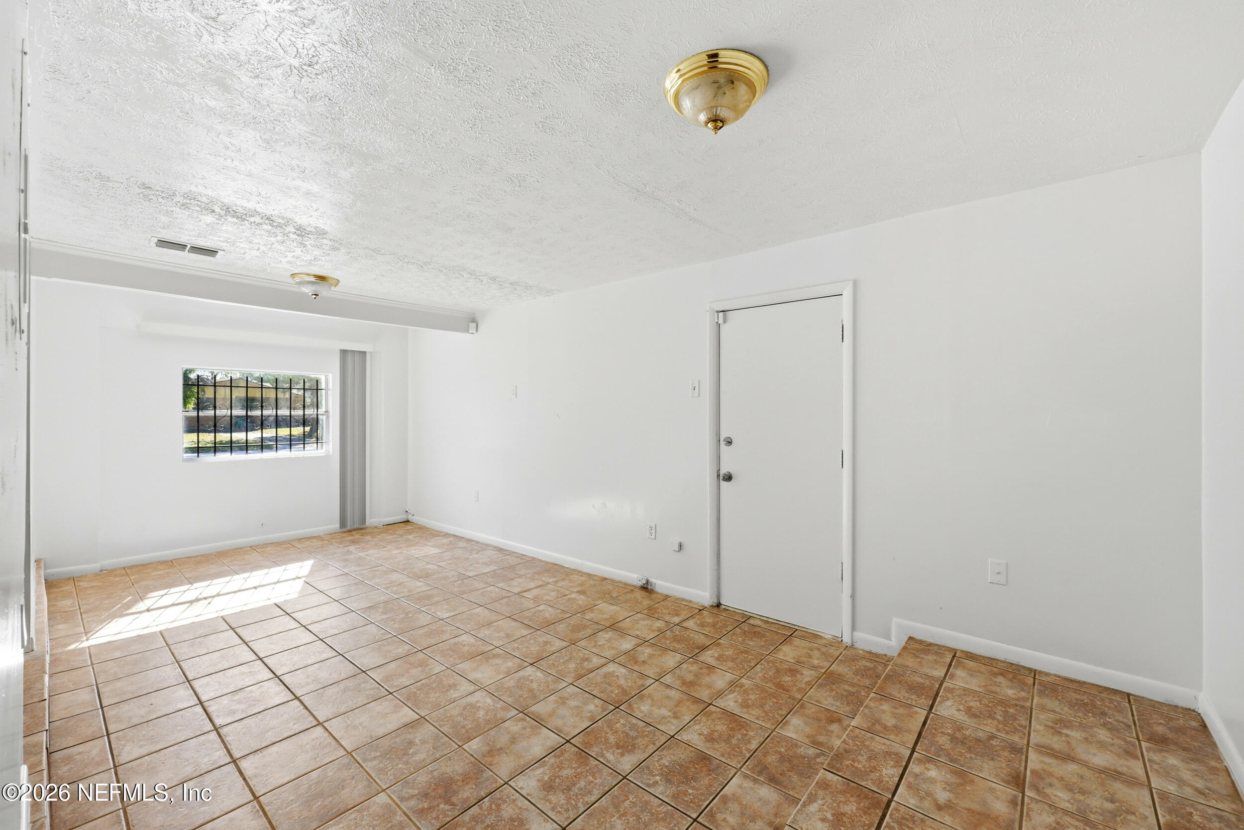 5319 Arrowsmith Road Jacksonville, FL 32208 - Photo 15 of 31 16_15 - interior