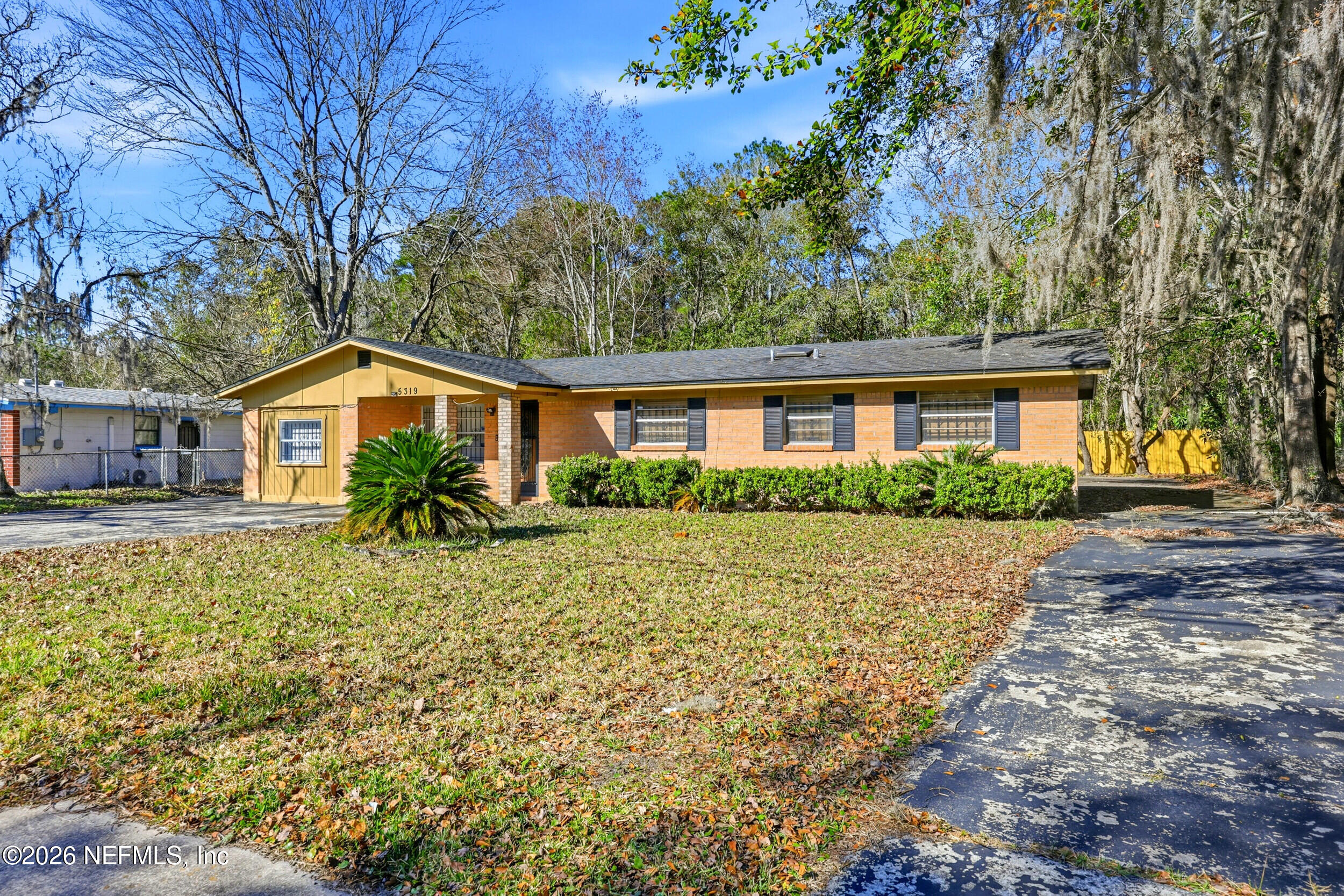 5319 Arrowsmith Road Jacksonville, FL 32208 - Photo 2 of 31 3_2 - interior