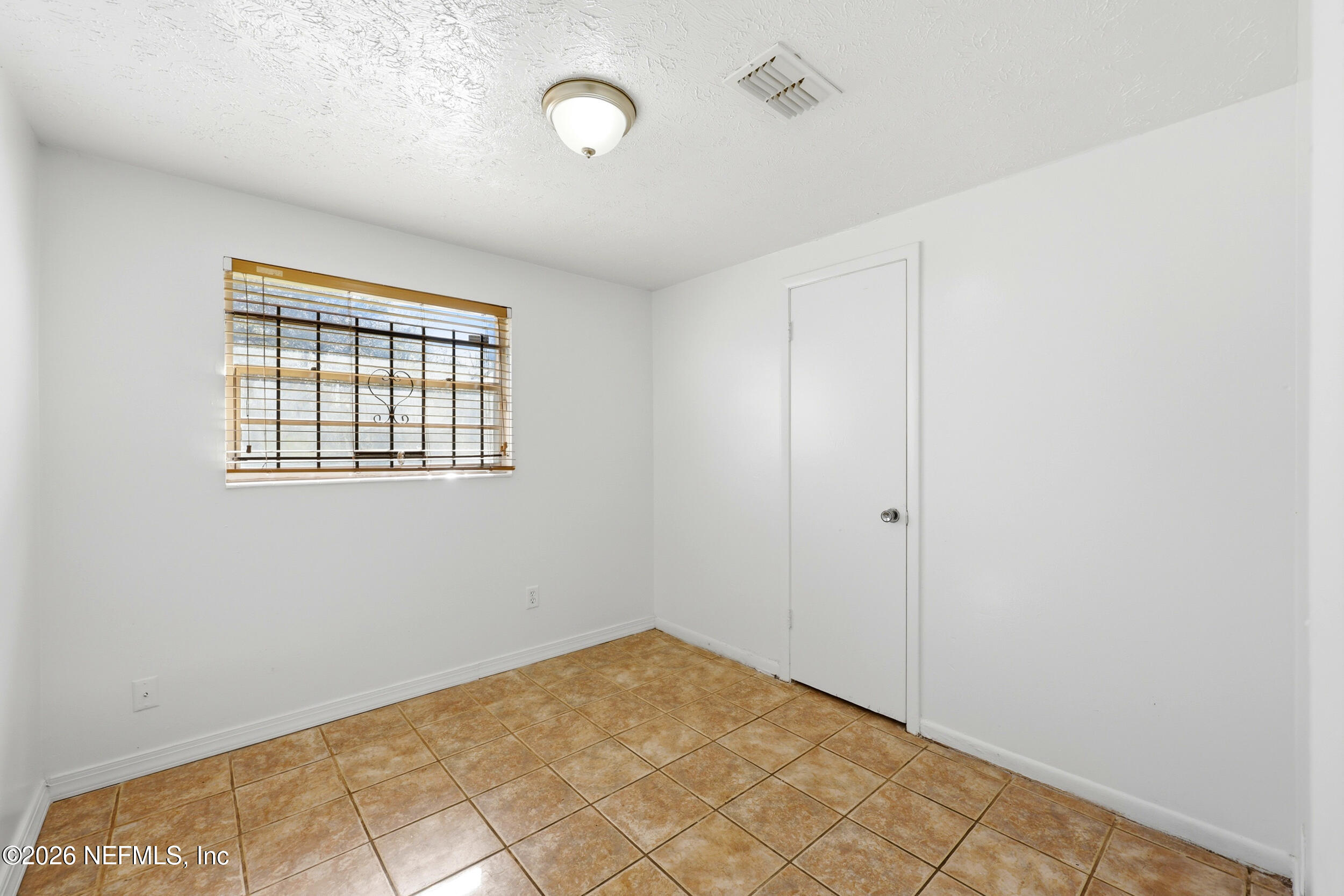 5319 Arrowsmith Road Jacksonville, FL 32208 - Photo 25 of 31 26_25 - interior