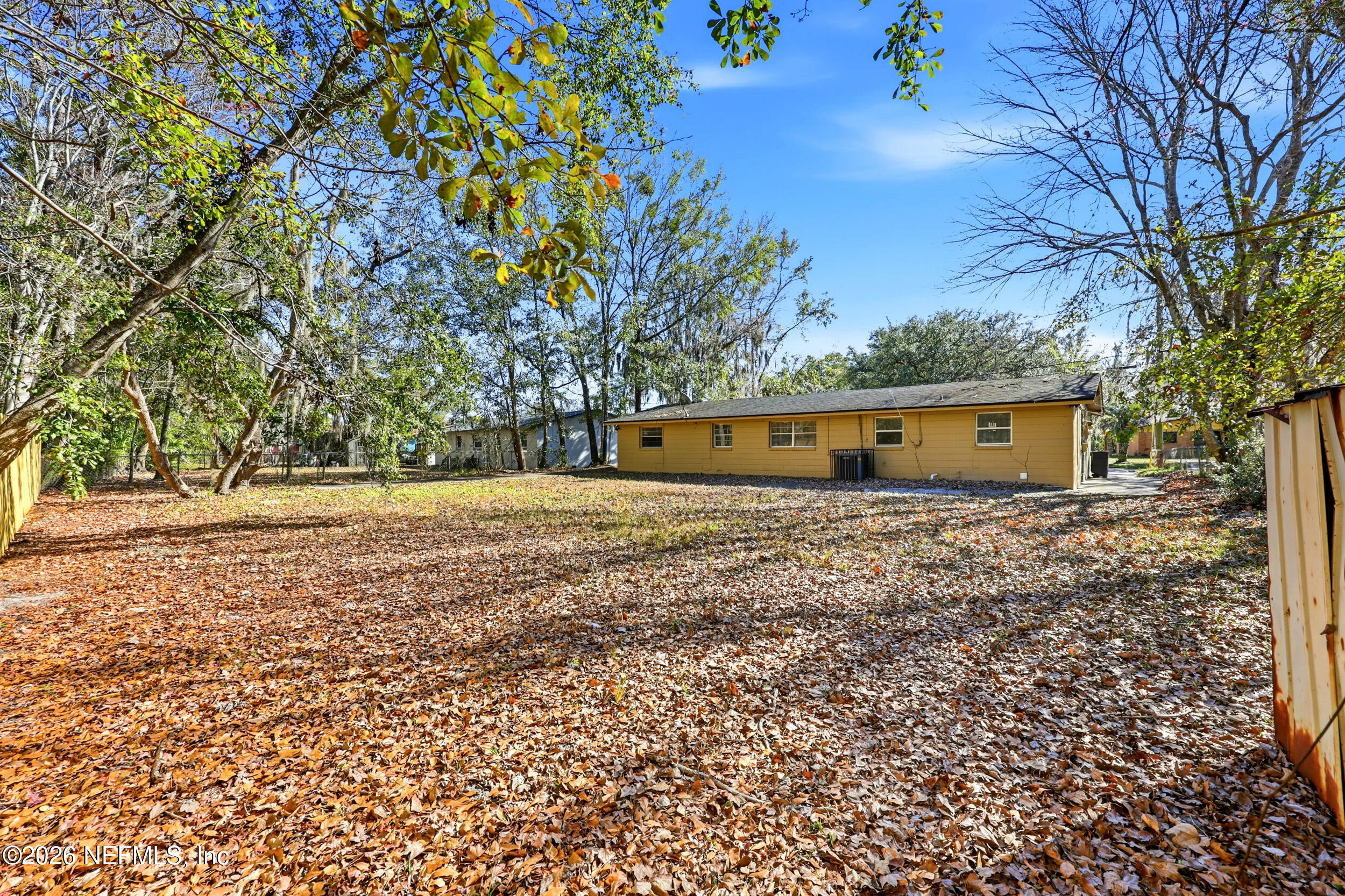 5319 Arrowsmith Road Jacksonville, FL 32208 - Photo 5 of 31 6_5 - interior