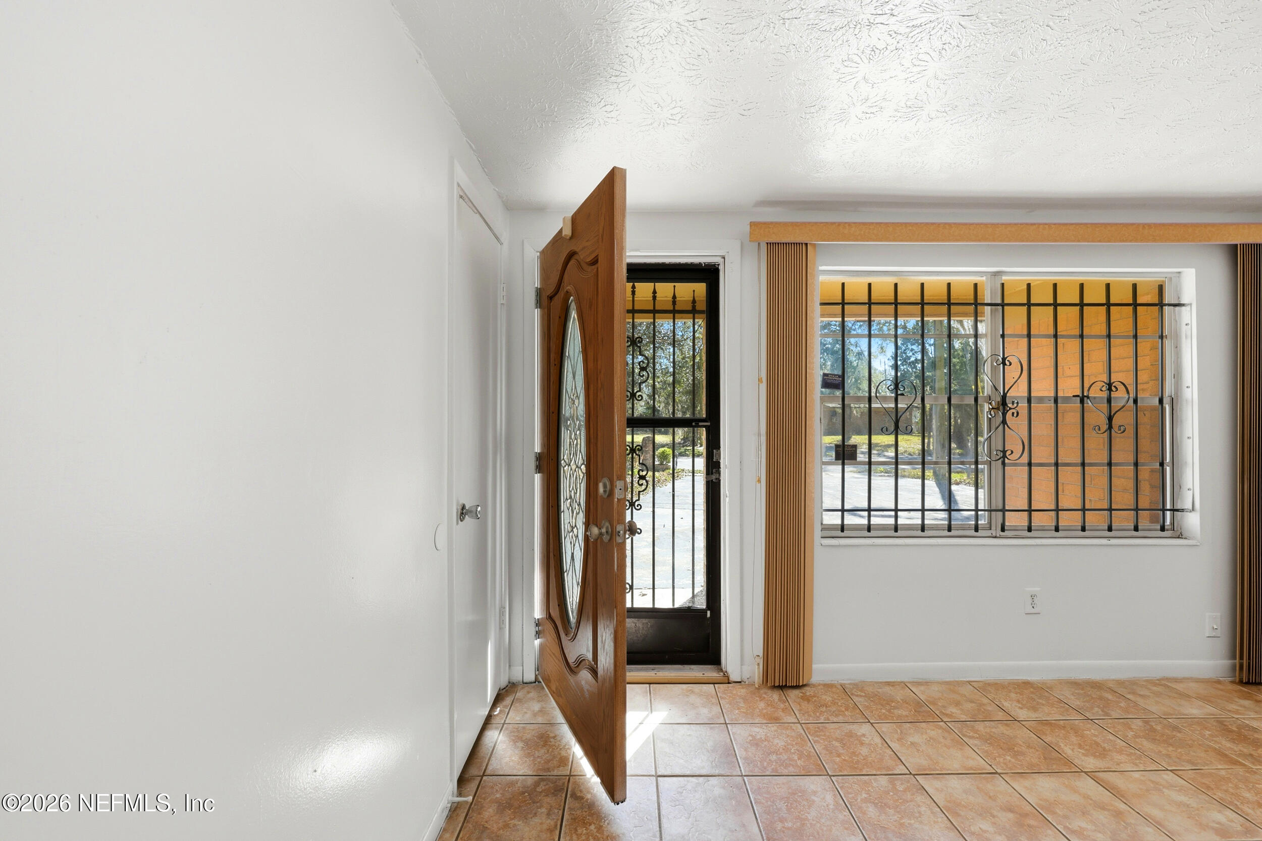 5319 Arrowsmith Road Jacksonville, FL 32208 - Photo 10 of 31 11_10 - interior