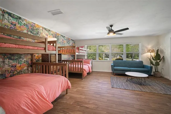 $1,750,000 | 7202 18th Avenue Northwest, Bradenton, FL 34209