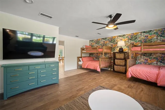 $1,750,000 | 7202 18th Avenue Northwest, Bradenton, FL 34209