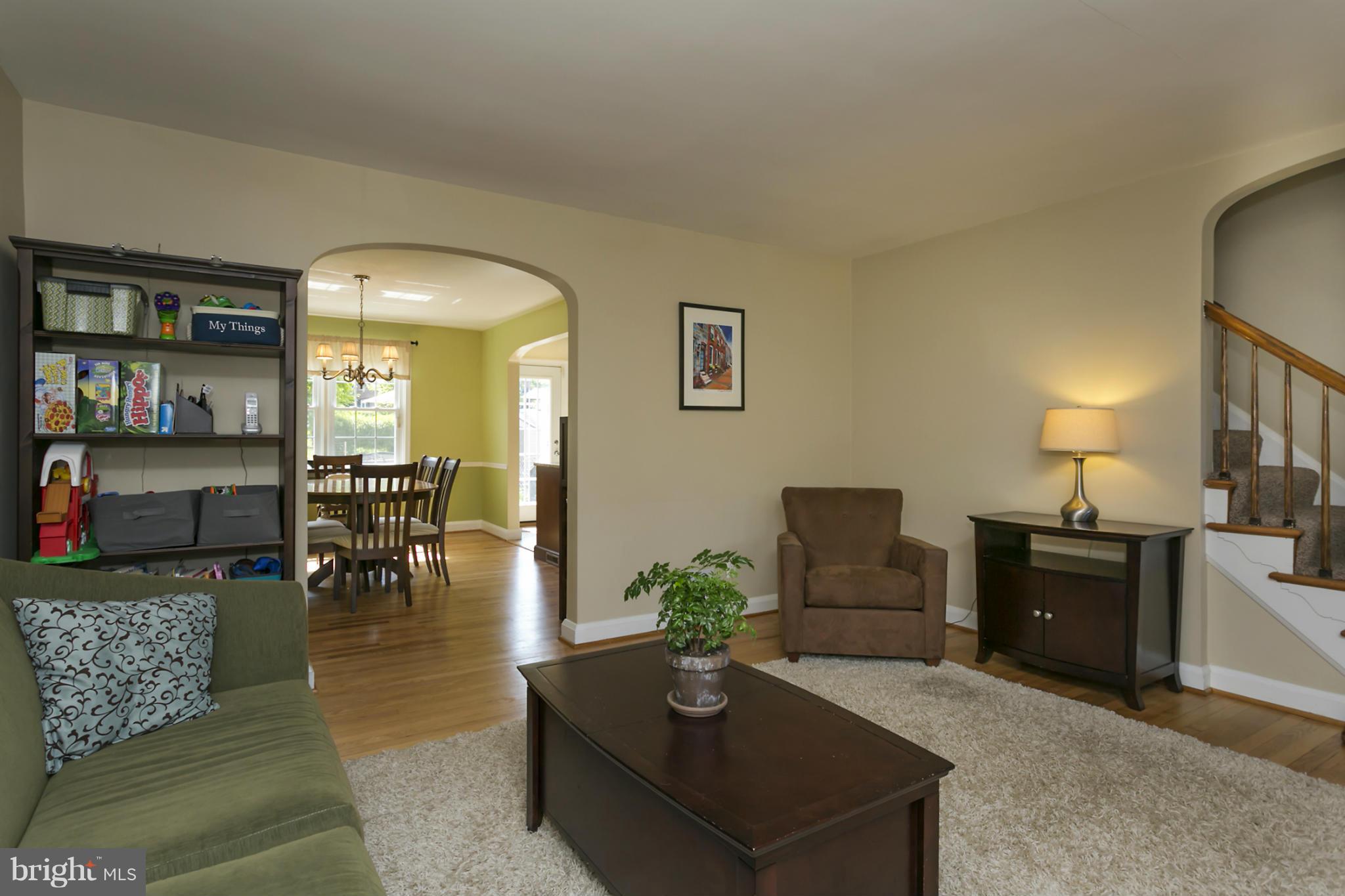 7047 Heathfield Road Baltimore, MD 21212 - Photo 4 of 19 a living room with furniture and wooden floor