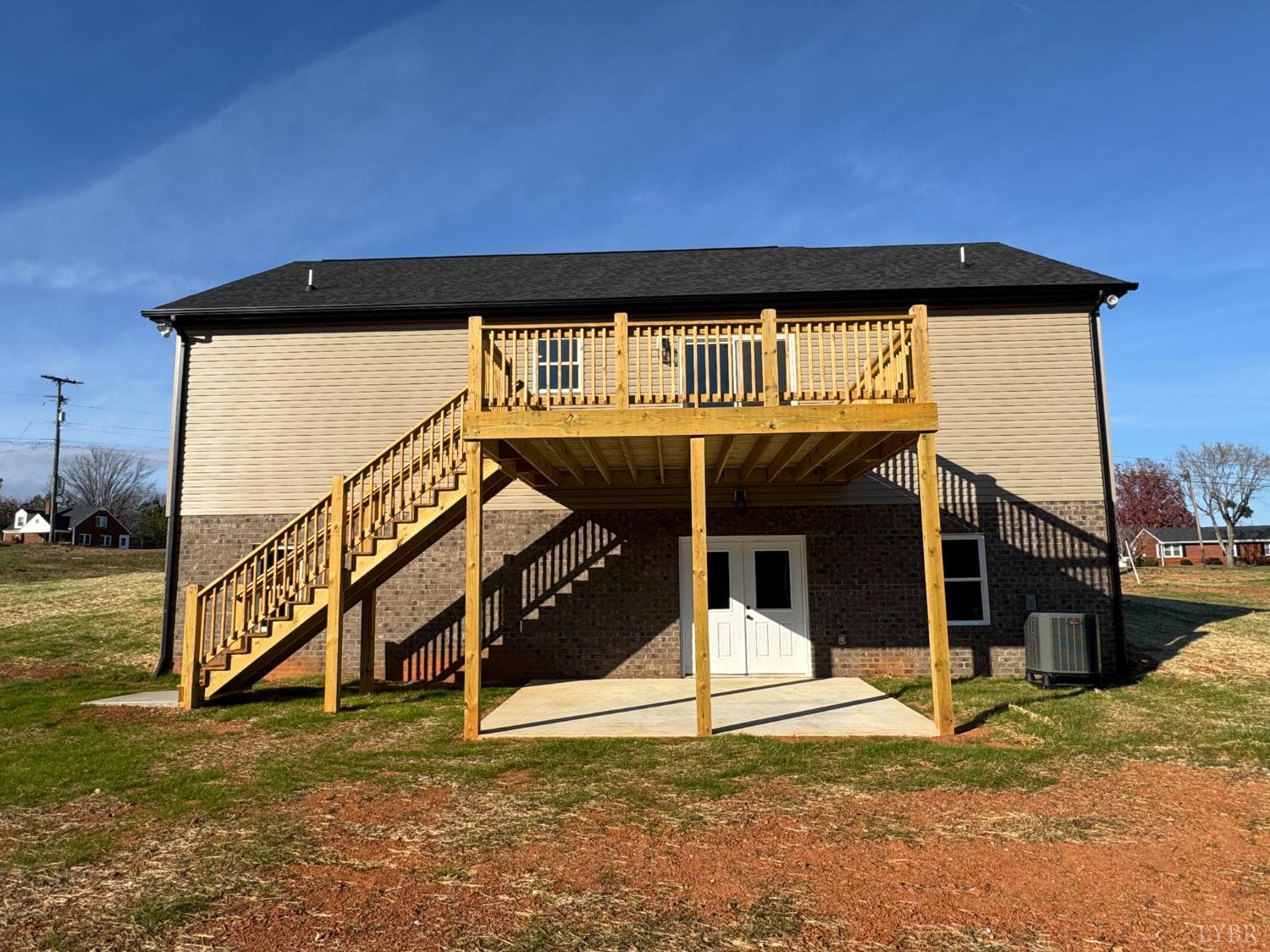 554 Stratford Road Concord, VA 24538 - Photo 18 of 19 a house with trees in front of it