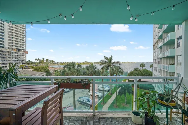 $2,400 | 3301 Northeast 5th Avenue, Unit 416, Miami, FL 33137