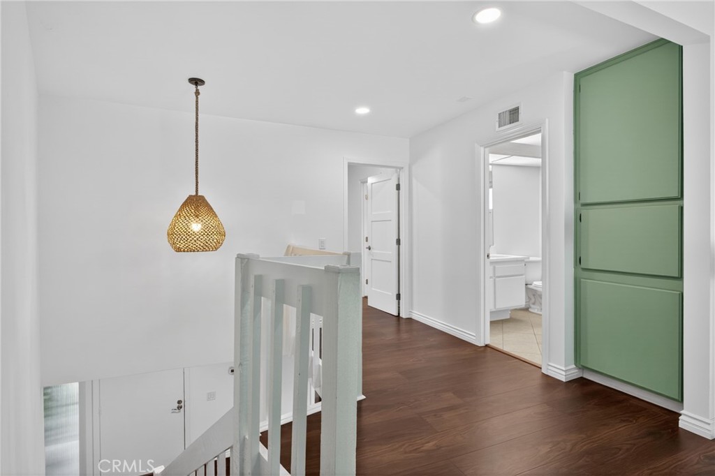 23102 Kimmore Terrace Valencia, CA 91355 - Photo 26 of 45 Landing