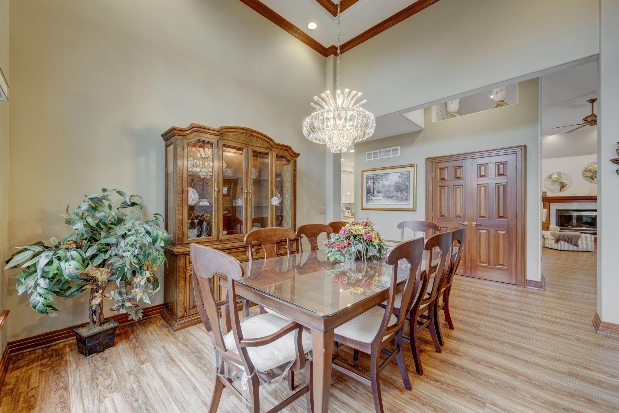 360 Kingsbury Road Delaware, OH 43015 - Photo 10 of 41 Tray ceiling