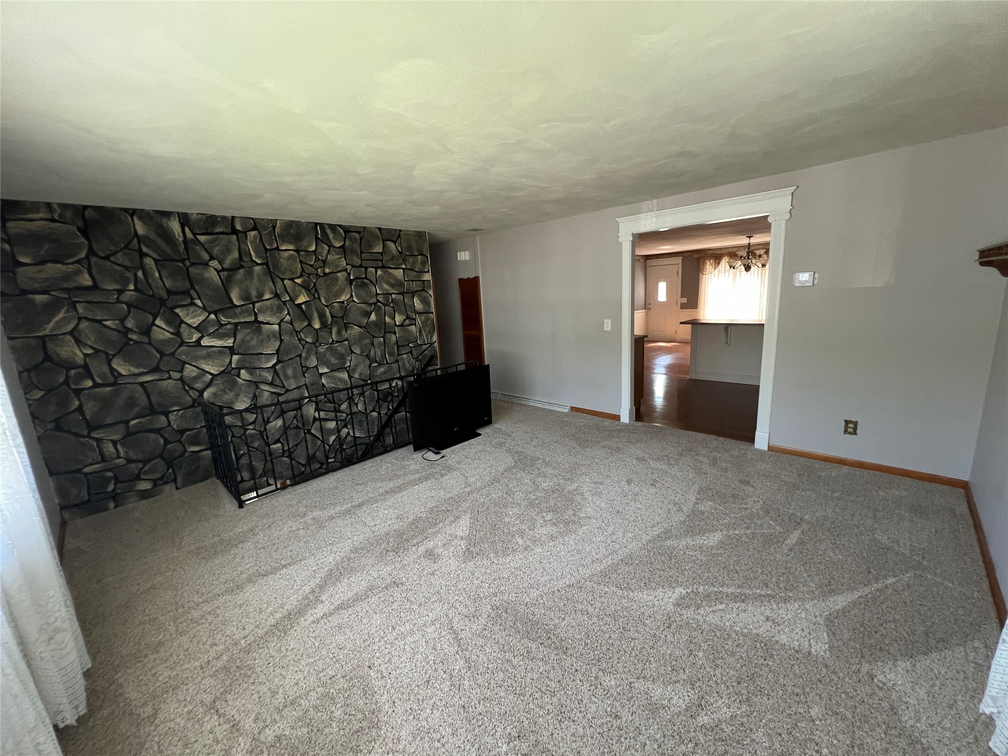 1115 Frost Road Endicott, NY 13760 - Photo 8 of 50